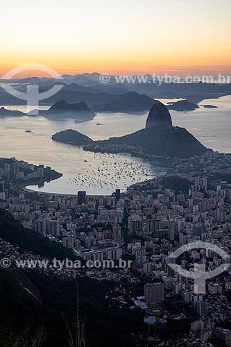  View of Sugarloaf from the mirante of Vista Chinesa (Chinese View) during the sunset  - Rio de Janeiro city - Rio de Janeiro state (RJ) - Brazil