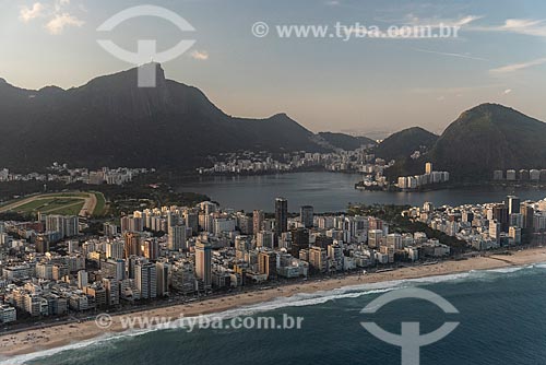  Aerial photo of the Ipanema Beach with the Rodrigo de Freitas Lagoon  - Rio de Janeiro city - Rio de Janeiro state (RJ) - Brazil