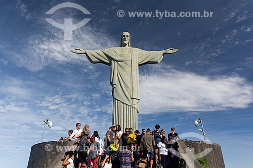  Detail of statue of Christ the Redeemer  - Rio de Janeiro city - Rio de Janeiro state (RJ) - Brazil