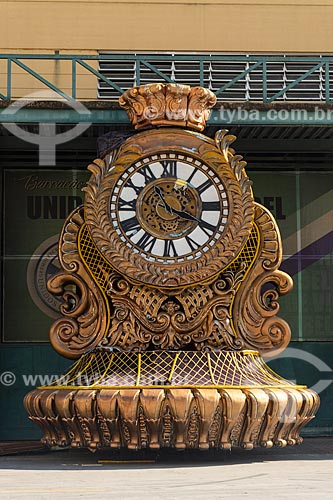  Allegory as a clock opposite to Samba school warehouse - Cidade do Samba Joaozinho Trinta  - Rio de Janeiro city - Rio de Janeiro state (RJ) - Brazil