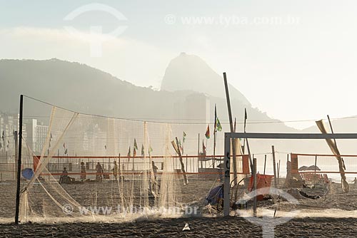  Fishing village Z-13 - on Post 6 of Copacabana Beach during the dawn with the Sugarloaf in the background  - Rio de Janeiro city - Rio de Janeiro state (RJ) - Brazil