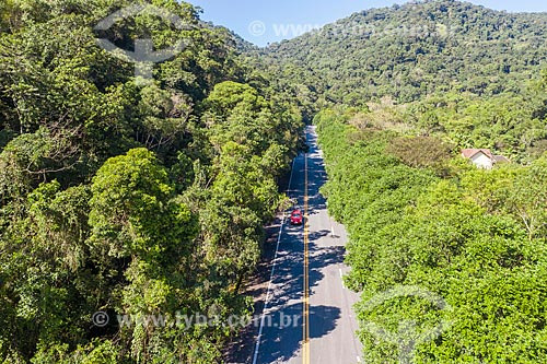  Picture taken with drone of snippet of the Governador Mario Covas Highway (BR-101) - Environmental Protection Area of Cairucu  - Paraty city - Rio de Janeiro state (RJ) - Brazil