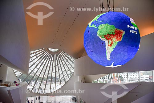  Giant globe showing - in real time - the sea and climate currents of the Earth - Amanha Museum (Museum of Tomorrow)  - Rio de Janeiro city - Rio de Janeiro state (RJ) - Brazil