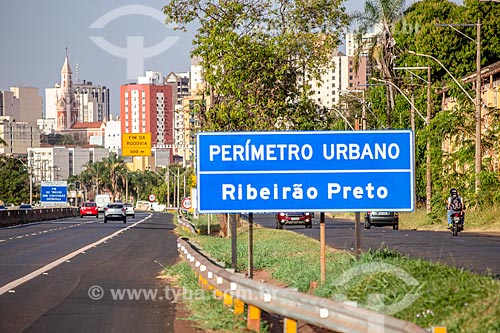  Road signs indicating urban perimeter of the SP-333 highway  - Ribeirao Preto city - Sao Paulo state (SP) - Brazil