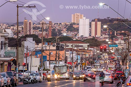  Traffic - Dom Pedro I Avenue during nightfall  - Ribeirao Preto city - Sao Paulo state (SP) - Brazil