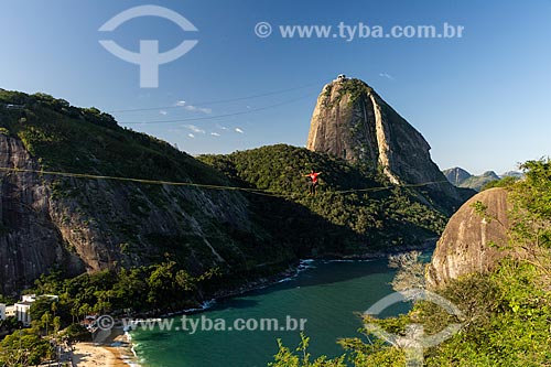  Practitioner of slackline with the Sugarloaf in the background  - Rio de Janeiro city - Rio de Janeiro state (RJ) - Brazil