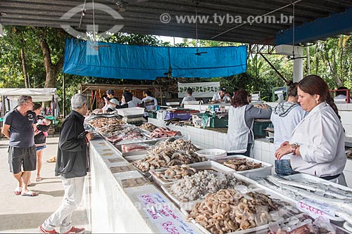  Shrimp for sale - Municipal Fish Market  - Ubatuba city - Sao Paulo state (SP) - Brazil
