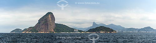  View of Sugarloaf from Guanabara Bay with Christ the Redeemer in the background  - Rio de Janeiro city - Rio de Janeiro state (RJ) - Brazil