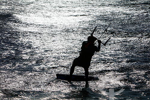  Practitioner of kitesurf - Itaqui Beach  - Luis Correia city - Piaui state (PI) - Brazil