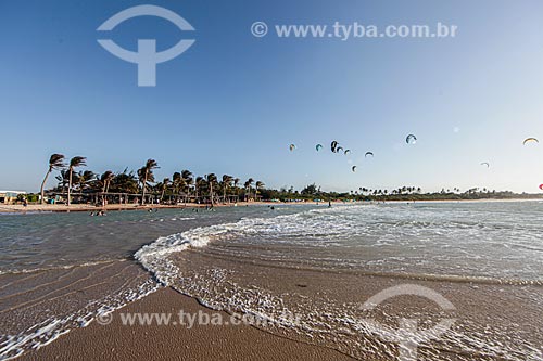  Practitioners of kitesurf - Itaqui Beach  - Luis Correia city - Piaui state (PI) - Brazil