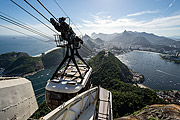  Cable car making the crossing between the Urca Mountain and Sugarloaf  - Rio de Janeiro city - Rio de Janeiro state (RJ) - Brazil