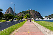  People exercising at the Flamengo Park during the Coronavirus Crisis  - Rio de Janeiro city - Rio de Janeiro state (RJ) - Brazil