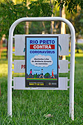  Sign recommending distance between people when exercising - Coronavirus Crisis  - Sao Jose do Rio Preto city - Sao Paulo state (SP) - Brazil