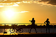  People watching the sunset on the Guaiba waterfront during the Coronavirus crisis  - Porto Alegre city - Rio Grande do Sul state (RS) - Brazil
