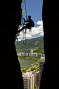  Climber during the climbing to the Cantagalo Hill  - Rio de Janeiro city - Rio de Janeiro state (RJ) - Brazil