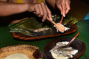  Fish baked in patioba leaf - typical dish of the Pataxo ethnicity - Pataxo da Jaqueira Reserva  - Porto Seguro city - Bahia state (BA) - Brazil