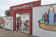  Indigenous children arriving at school - Tupiniquim ethnic group Pau Brasil  - Aracruz city - Espirito Santo state (ES) - Brazil
