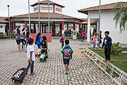  Indigenous children arriving at school - Tupiniquim ethnic group Pau Brasil  - Aracruz city - Espirito Santo state (ES) - Brazil