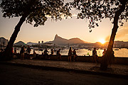  People observing the sunset from Short wall of Urca  - Rio de Janeiro city - Rio de Janeiro state (RJ) - Brazil