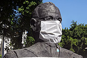  Bust of Getulio Vargas with giant protective mask in front of the Getulio Vargas Memorial (2004) - Coronavirus Crisis  - Rio de Janeiro city - Rio de Janeiro state (RJ) - Brazil