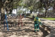 Public cleaning service in Moscoso Park playground - Historic city center - Vitoria city - Espirito Santo state (ES) - Brazil