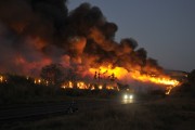 Large fire in sugarcane plantation - Irapua city - Sao Paulo state (SP) - Brazil