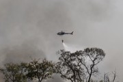 Helicopter putting out fire in native forest - Former IPA area (Instituto Penal Agricola) - Sao Jose do Rio Preto city - Sao Paulo state (SP) - Brazil