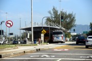 Bus of BRT (Bus Rapid Transit) - Station of BRT Transcarioca - Paulo Malta Rezende Station - Rio de Janeiro city - Rio de Janeiro state (RJ) - Brazil