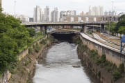 Tamanduatei River with the mouth of the Glicerio Stream on the right and the East-West Viaduct in the background - Sao Paulo city - Sao Paulo state (SP) - Brazil