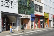 Jose Paulino street commerce with little movement due to the Coronavirus Crisis - Sao Paulo city - Sao Paulo state (SP) - Brazil