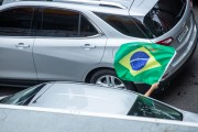 Protesters for the government of President Jair Messias Bolsonaro with Brazilian flags in the car - Labor Day Holiday - Rio de Janeiro city - Rio de Janeiro state (RJ) - Brazil