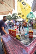 Beverage street vendor - Demonstration in opposition to the government of President Jair Messias Bolsonaro - Rio de Janeiro city - Rio de Janeiro state (RJ) - Brazil