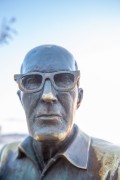 Detail of the statue of the poet Carlos Drummond de Andrade on Copacabana Beach - Rio de Janeiro city - Rio de Janeiro state (RJ) - Brazil