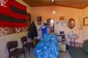 Barber wearing Covid-19 protection mask while serving a client - Guarani city - Minas Gerais state (MG) - Brazil