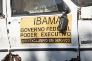 IBAMA car destroyed and scrapped - Seropedica city - Rio de Janeiro state (RJ) - Brazil