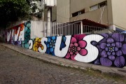 Painting by artist RafaMon praising the SUS (Unified Health System), on the wall of the Ernani Agricola Municipal Health Center - Rio de Janeiro city - Rio de Janeiro state (RJ) - Brazil