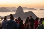 Tourists watching the sunrise from the Mirante Dona Marta with Sugarloaf Mountain in the background - Rio de Janeiro city - Rio de Janeiro state (RJ) - Brazil