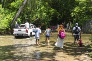 Tourists crossing the river in Ilhabela State Park - Ilhabela city - Sao Paulo state (SP) - Brazil