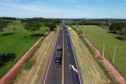 Picture taken with drone of the Assis Chateaubriand Highway (SP-425) - between Guapiaçu and Olimpia - Guapiacu city - Sao Paulo state (SP) - Brazil