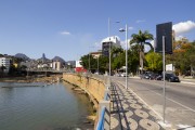 Beira-rio Avenue, bordering the Itapemirim River - Cachoeiro de Itapemirim city - Espirito Santo state (ES) - Brazil