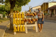 Woman fruit seller, wearing protective mask against Covid-19, on Benedito Valadares Avenue - Guarani city - Minas Gerais state (MG) - Brazil
