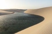 Lagoon and dunes - Lencois Maranhenses National Park  - Barreirinhas city - Maranhao state (MA) - Brazil