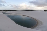 Lagoon and dunes - Lencois Maranhenses National Park  - Barreirinhas city - Maranhao state (MA) - Brazil