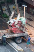 Truck removing rubble buckets from the sidewalk of Francisco Otaviano Street - Rio de Janeiro city - Rio de Janeiro state (RJ) - Brazil