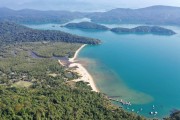 Picture taken with drone of the Paraty-Mirim Beach - Environmental Protection Area of Cairucu - Paraty city - Rio de Janeiro state (RJ) - Brazil