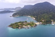 Picture taken with drone of a luxury house with tennis court and swimming pool on Jipoia Island - Ilha Grande Bay - Angra dos Reis city - Rio de Janeiro state (RJ) - Brazil