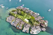 Picture taken with drone of floating houses on Capivari Island - Ilha Grande Bay - Angra dos Reis city - Rio de Janeiro state (RJ) - Brazil