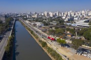 Picture taken with drone of the Estado Avenue next to the Tamanduatei River - Sao Paulo city - Sao Paulo state (SP) - Brazil