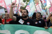 Guilherme Boulos, federal deputy elected with more than 1 million votes in the state of Sao Paulo, walks in support of Fernando Haddad and Lula during the second round of the 2022 elections - Sao Jose do Rio Preto city - Sao Paulo state (SP) - Brazil
