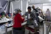 Operation Low Temperatures Tent - distribution of blankets and food to homeless people during cold front - Sao Paulo city - Sao Paulo state (SP) - Brazil